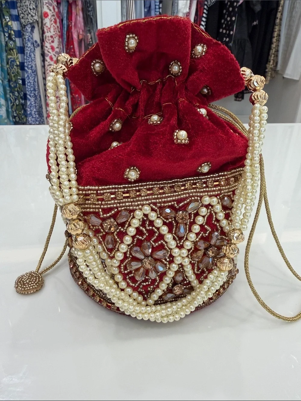 N/A elegant red